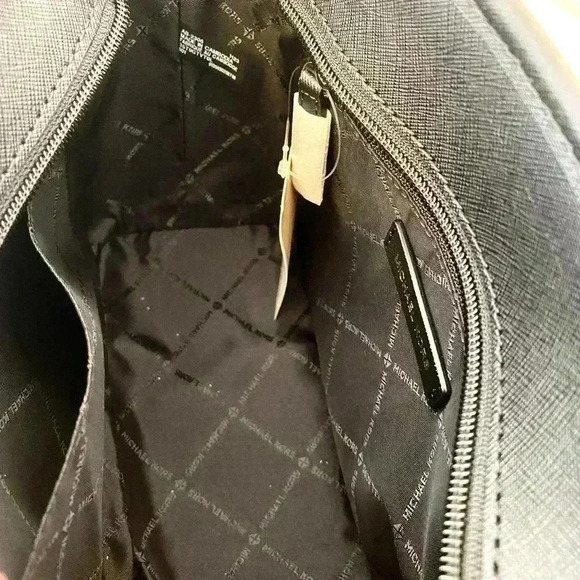 Michael Kors XS Jet Set Travel Carryall Top Zip Tote Black - Picture 7 of 11